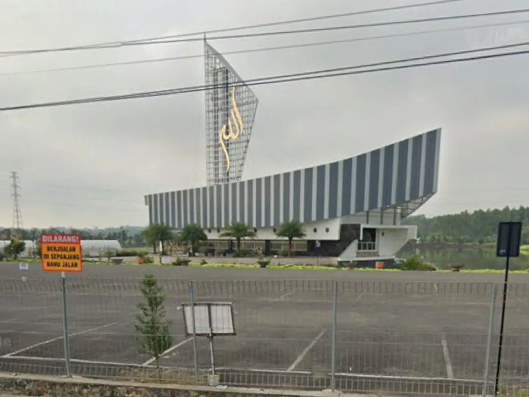 A House of Prayer That Merges with Cilacap's Soul
